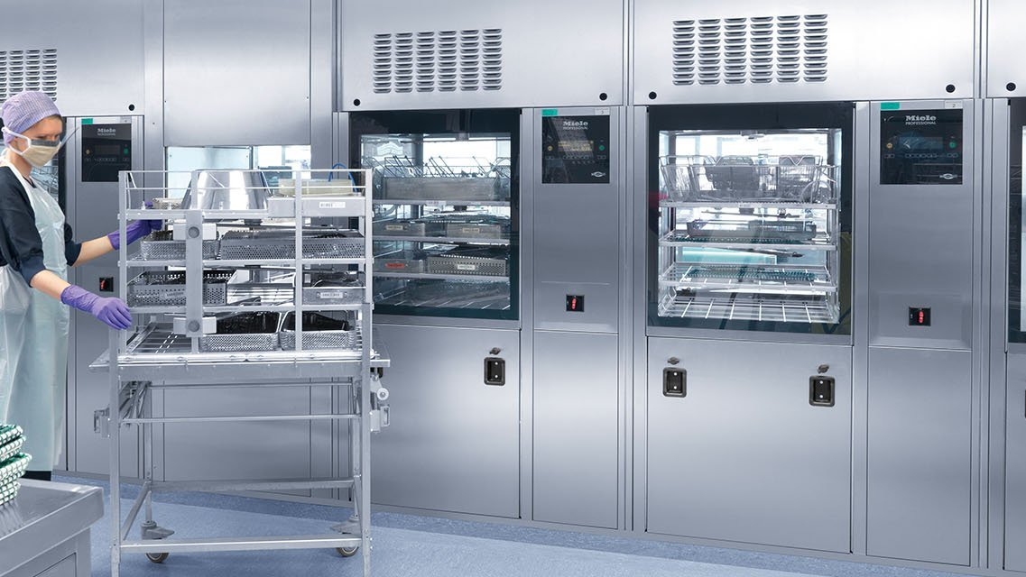 riwospine-endoscope-reprocessing-cleaning-sterilization-solution.png Endoscope reprocessing unit – RIWOspine solutions for cleaning, disinfection, and sterilization